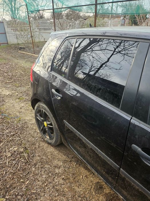 VW Golf 5 – 1.9 TDI – Geamuri electrice, trapa, pilot automat