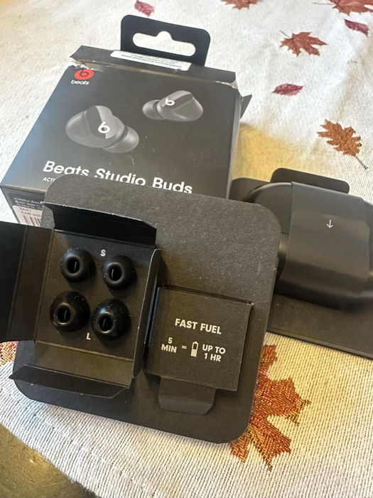 Слушалки Beats Studio Buds