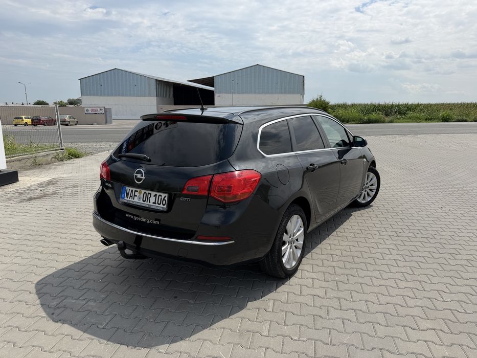 Opel Astra Sports Tourer ~2.0  CDTI ~165cp an 2014 ~Automata