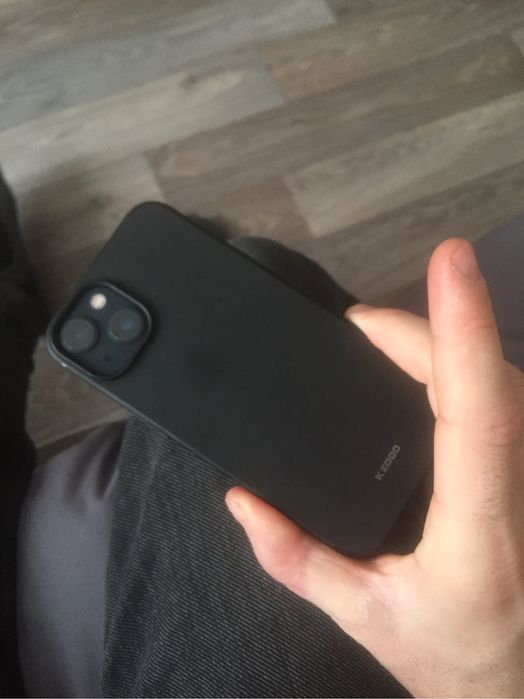 Айфон 13 в хорошем состоянии