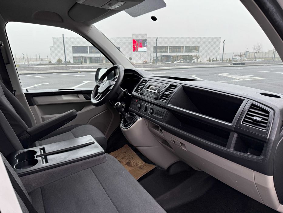 VW Transporter T6 Lung 2.0TDI 150 CP  Manual 2018 Km Reali