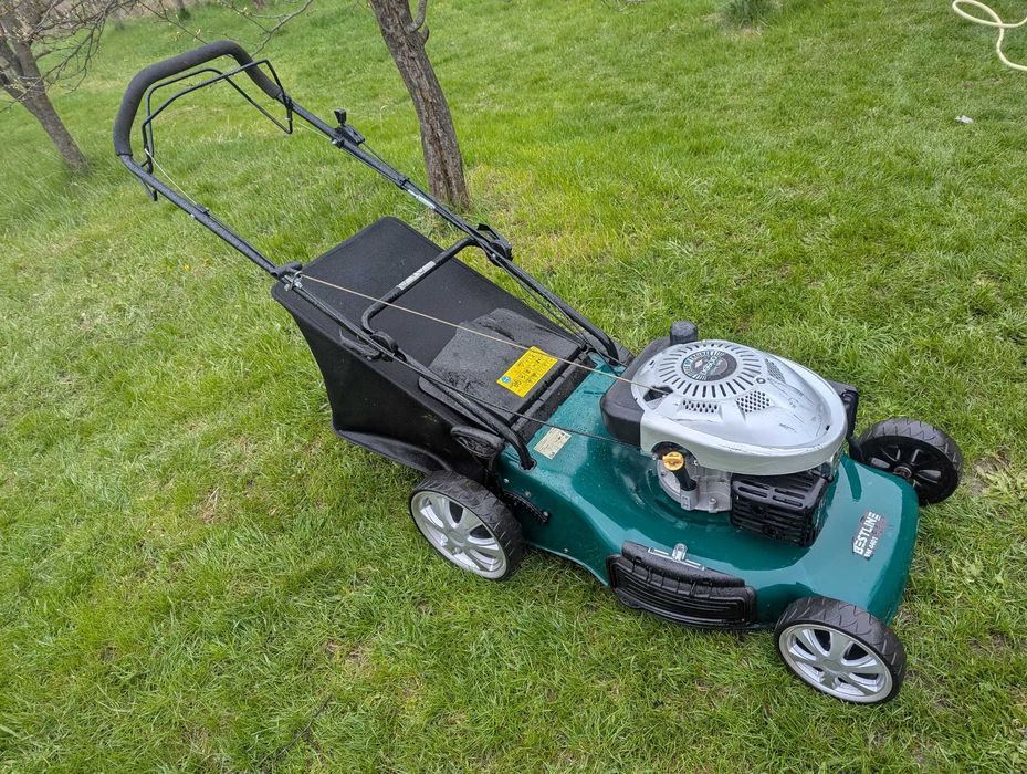 Masina de tuns  cu tractiune - XXL