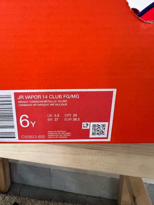 Nike - Футболни обувки 38.5номер 24см