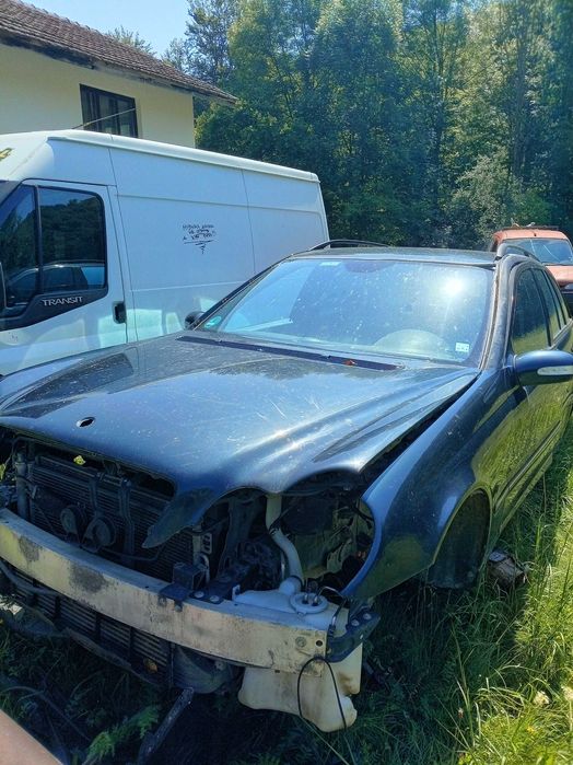 Мерцедес w203 на Части
