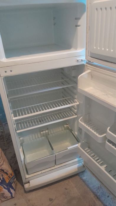 Продам холодильник