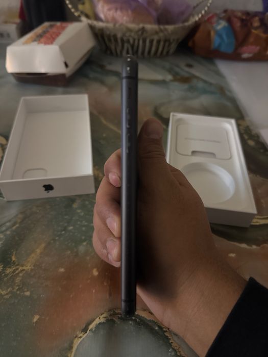 Iphone 11 в хорошем состояний