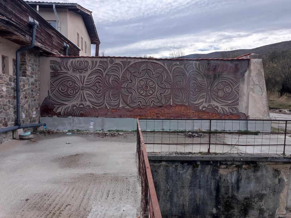 Продава се Магазин в с. Кленовик, Област Перник - 718 кв.м за 418 €/кв.м - Снимка #3