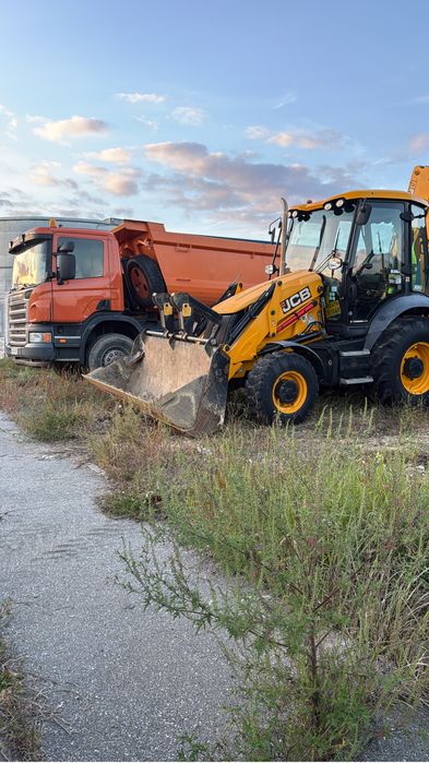 Inchiriem si prestam servicii cu abroll (container/hiab)