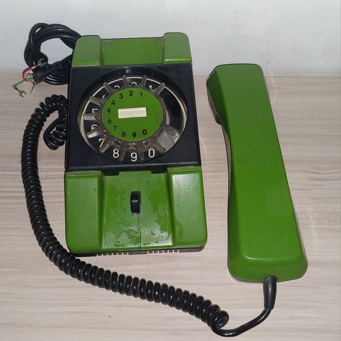 Стари  телефон с шайба 6б