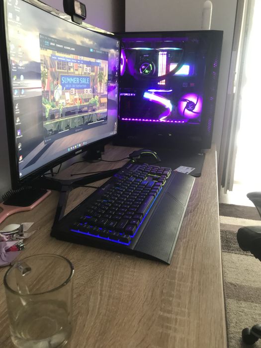 PC Gaming sau schimb cu ps 5 pro sigilat.