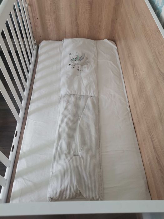 Дървено креватче