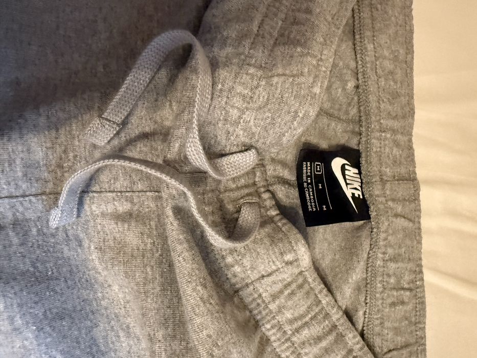 NIKE,къси панталони М размер.