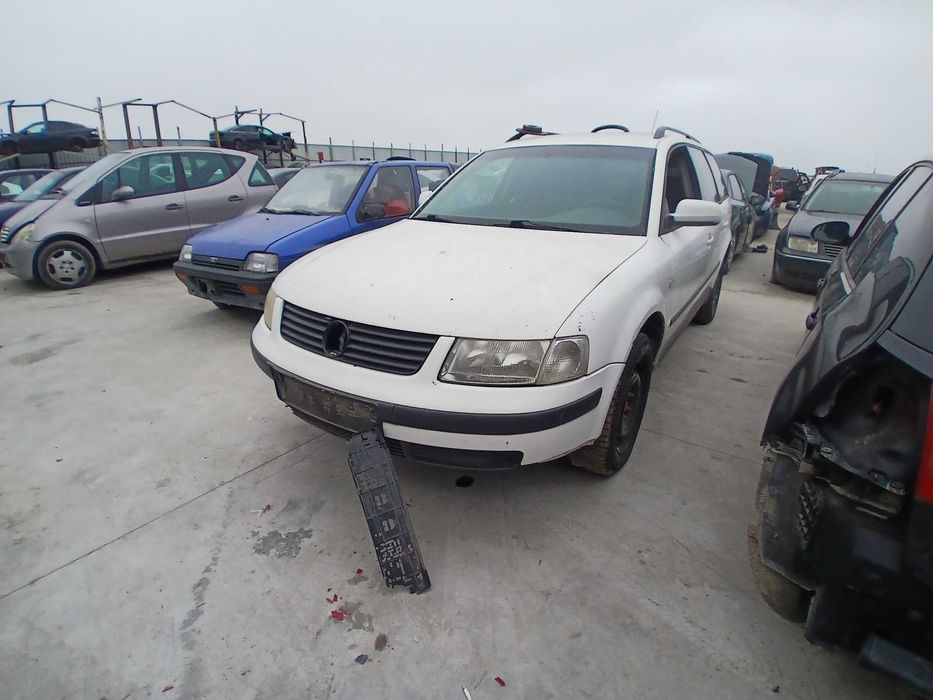 dezmembrez passat b5