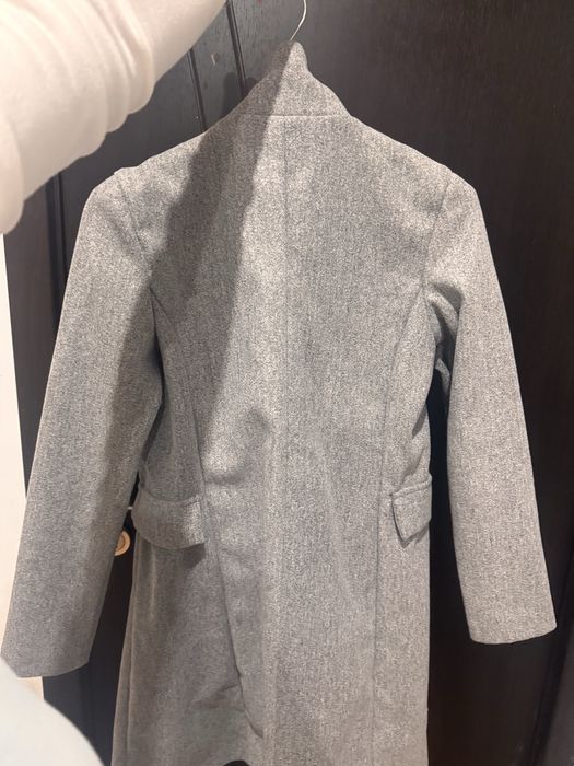Елегантно дамско палто