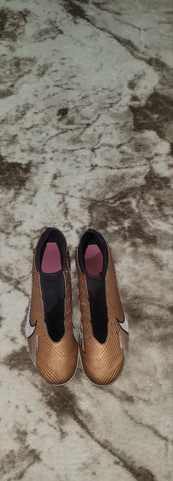 Бутонки Найк,малък номер