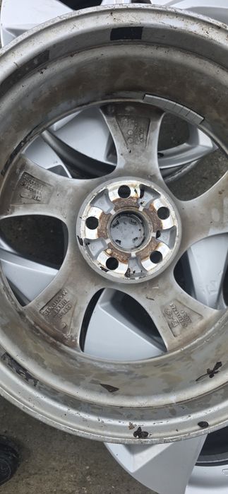 Jante aliaj toyota pe 17