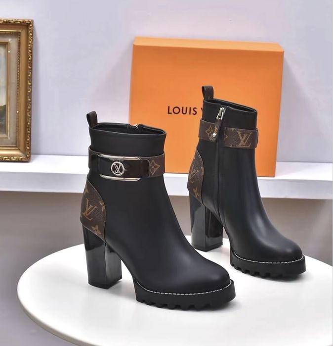 vand ghete louis vuitton. orice marime in stoc