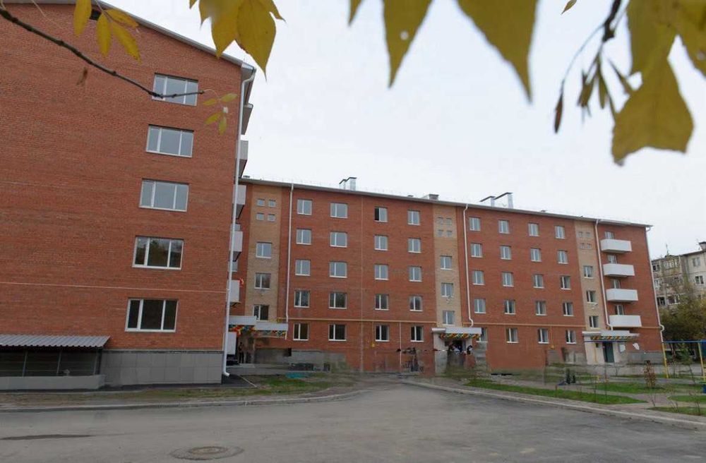 Продается 2-комнатная квартира в КЖБИ