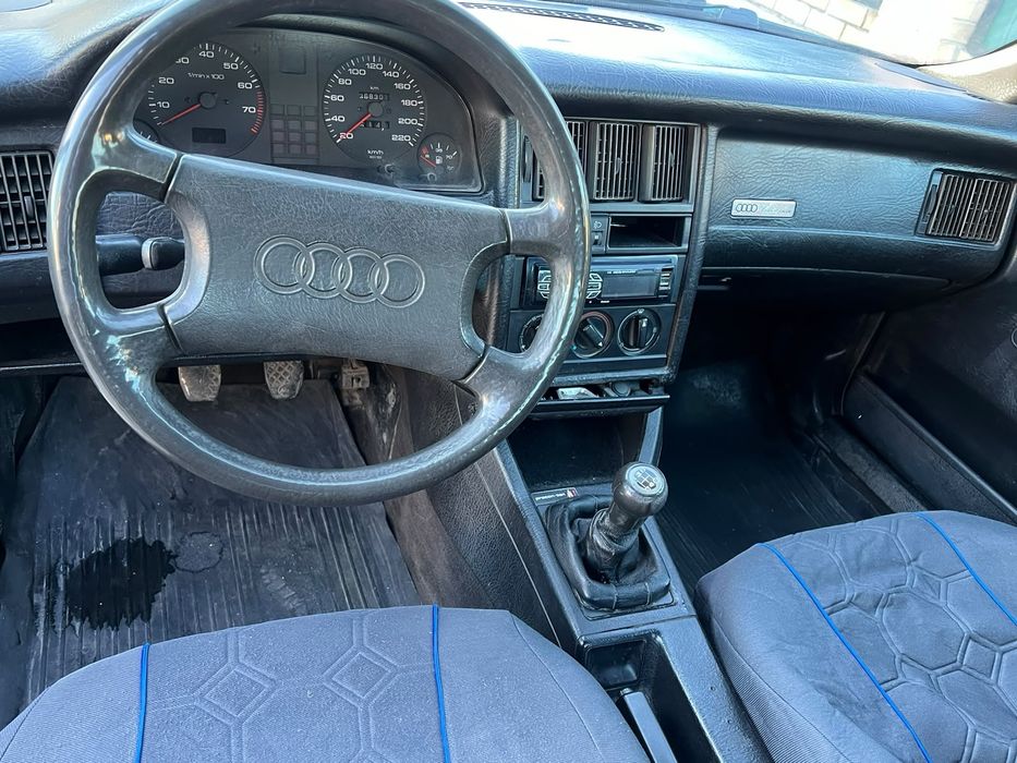 Audi 80.  1990г.в 2.0 гур