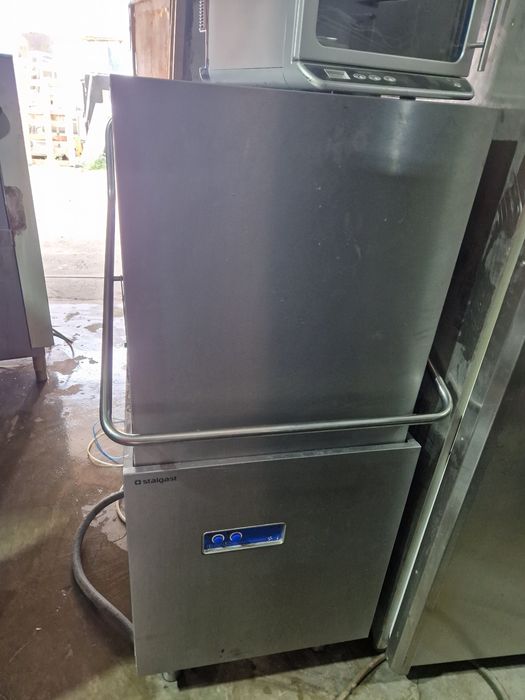 Mașina spălat vase cu sau fara  capota,  la 380v, spalare rapida,  cic