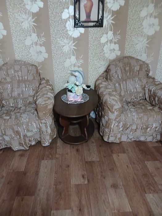 Диван и 2 кресла