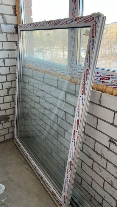 Продам пластиковый окно