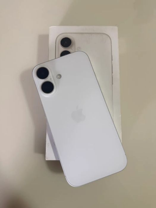Iphone 16 white 128 gb !