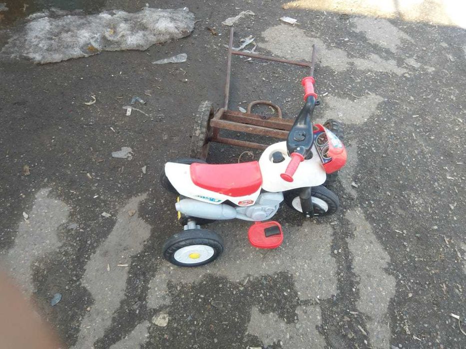 Продаю детский электрический мотоцикл .
