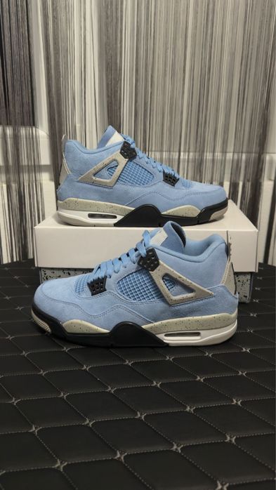 Jordan retro 4 university blue