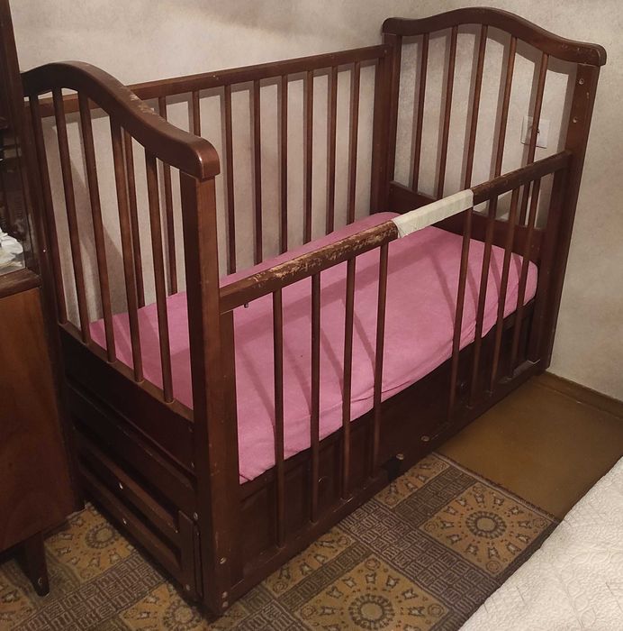 Манеж детский / кровать.