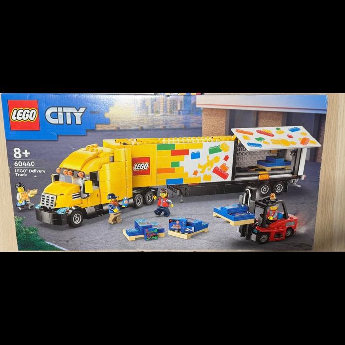 LEGO City - Camion de livrare galben 60440 nou/sigilat -
