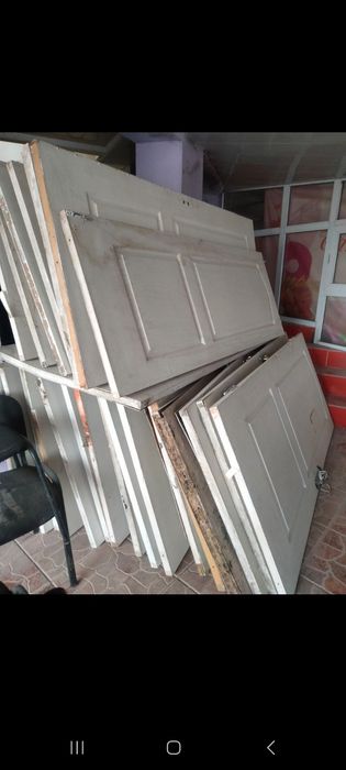 Двери межкомнатные б/у