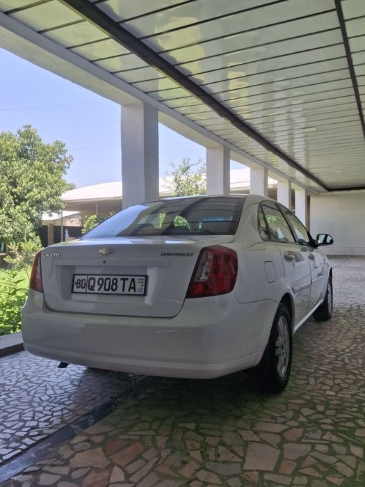 Chevrolet lasetti 1.8