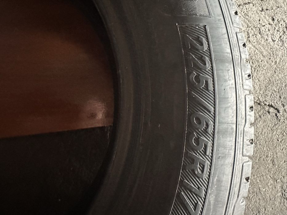 Продам michelin резину 225 65 R17