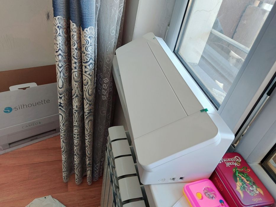 Продам плоттер камео 4 новый