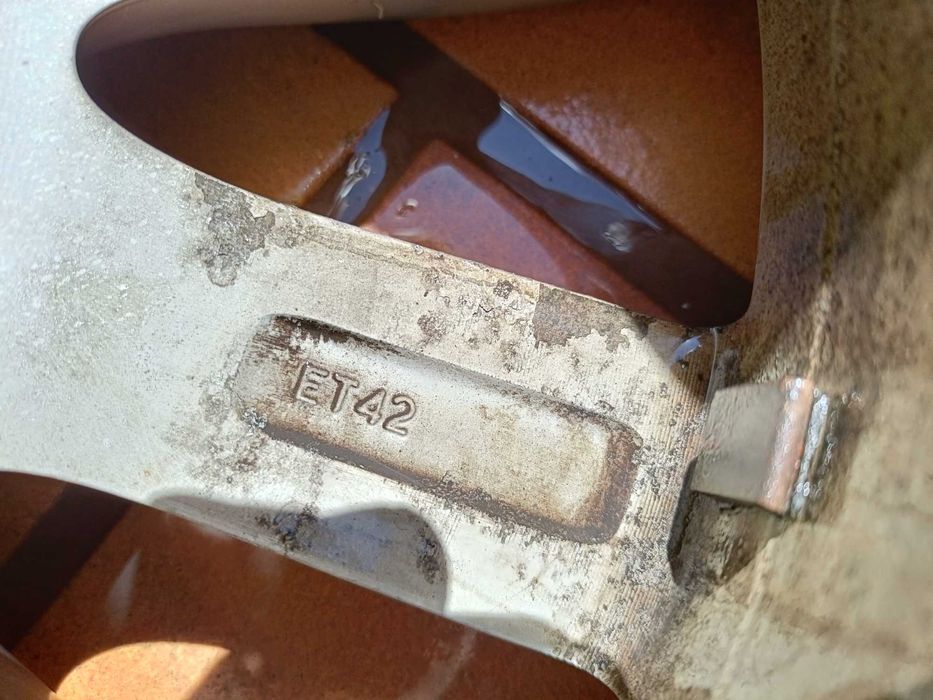 Vând jante Mercedes E w211 originale pe 16 in stare foarte buna