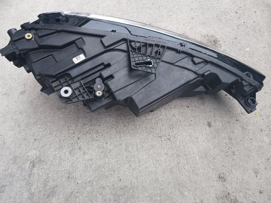 Ляв Фар Audi A3 8Y след 2019г , 8Y0941033