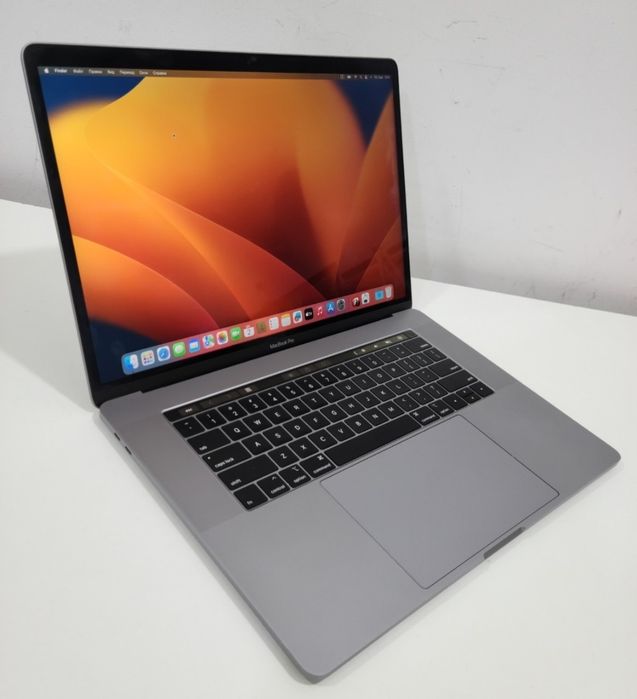 #Macbook pro i9.