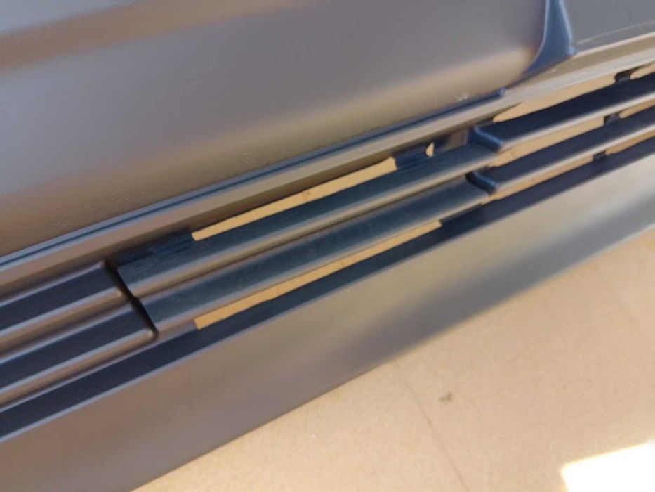 Предна Броня Мерцедес 190 201 Mercedes W201 190 Нова с лайсна