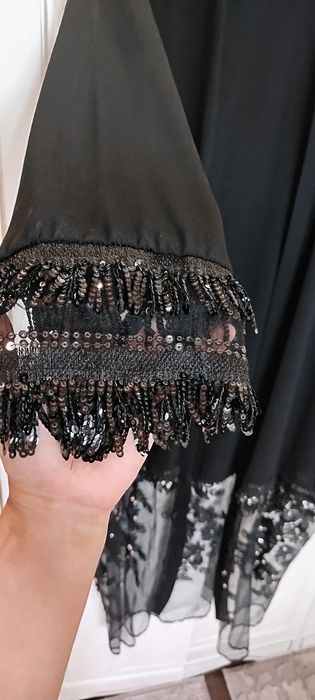 Abaya qora 150 ming