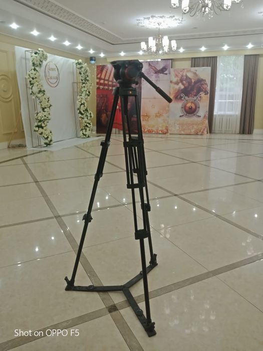 Продам штатив Manfrotto.