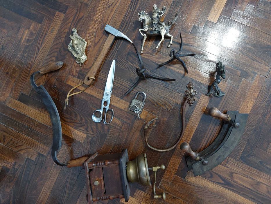 Scule si obiecte vechi decor interior Piese deosebite!