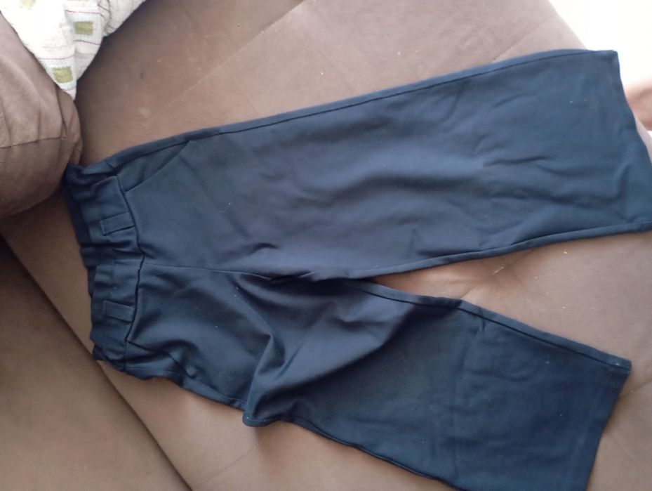 Продам школьные платья( форма)