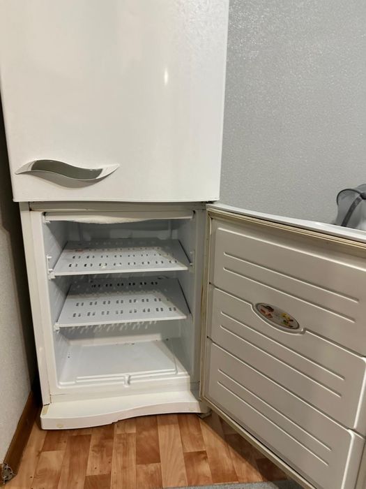 Продам холодильник