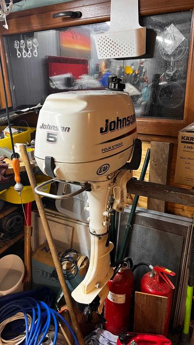 ZODIAC 270 Cadet Alu + Johnson 5 HP