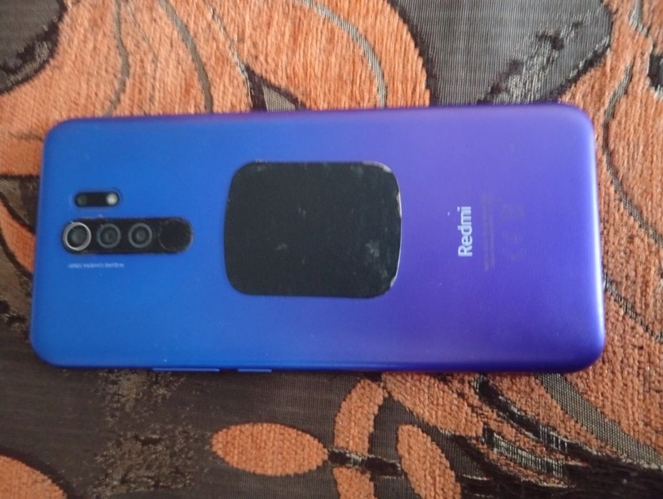 Продам телефон редми 9