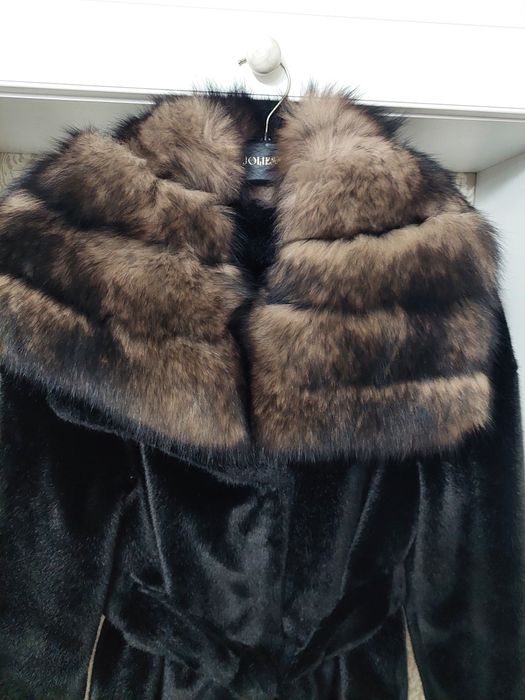 Haina blana Alcantara