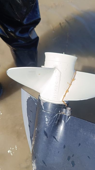 Лодка с мотором  продам