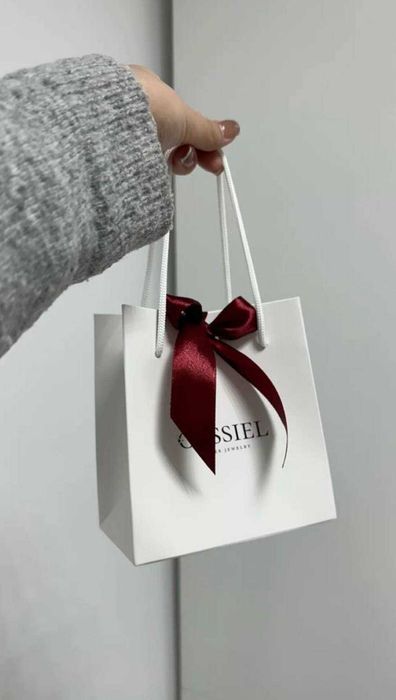 Логотипли брендли пакетлар ишлаб чикарамиз