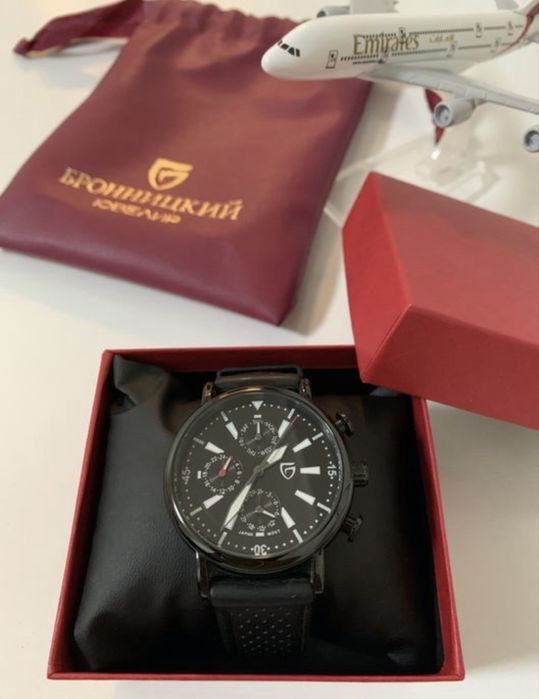 Мужские кварцевые часы